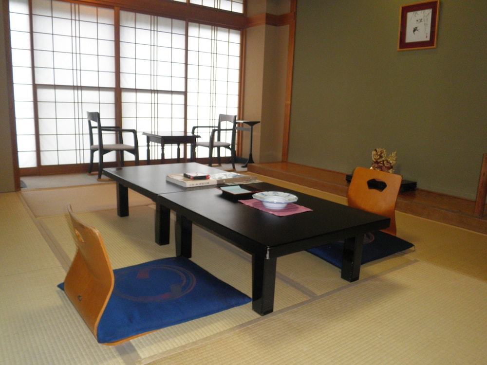 Japanese-Style Economy Room photo 1
