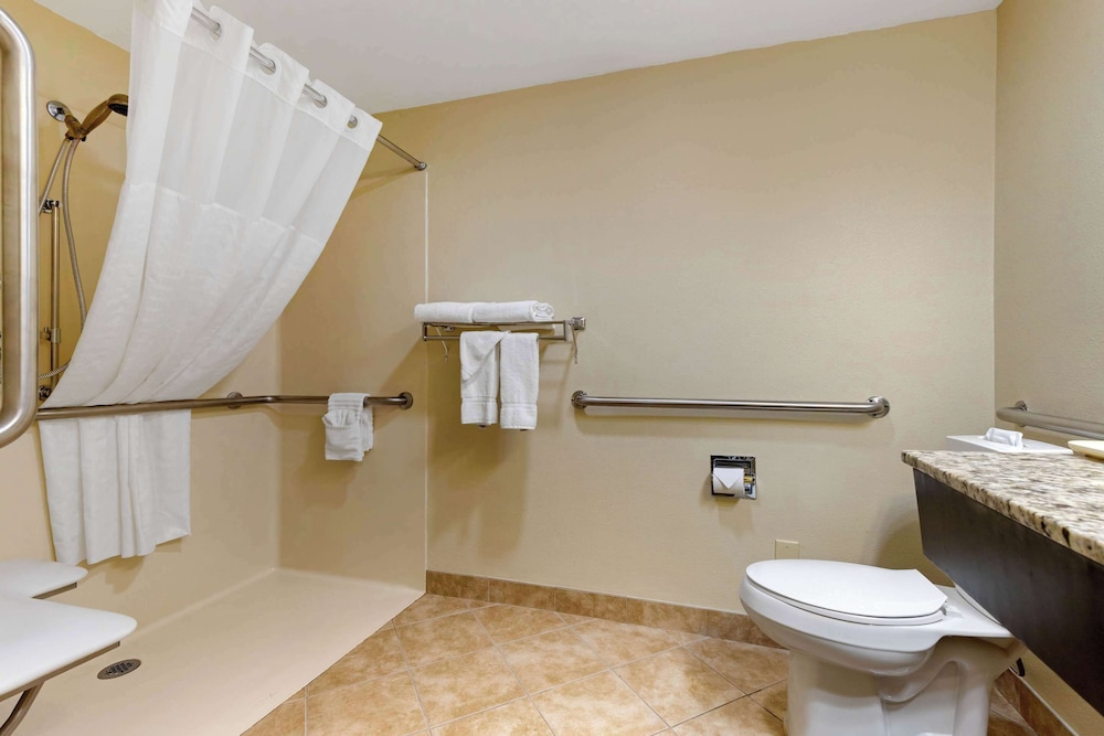 Room, 2 Double Beds, Accessible, Non Smoking - Photo 6