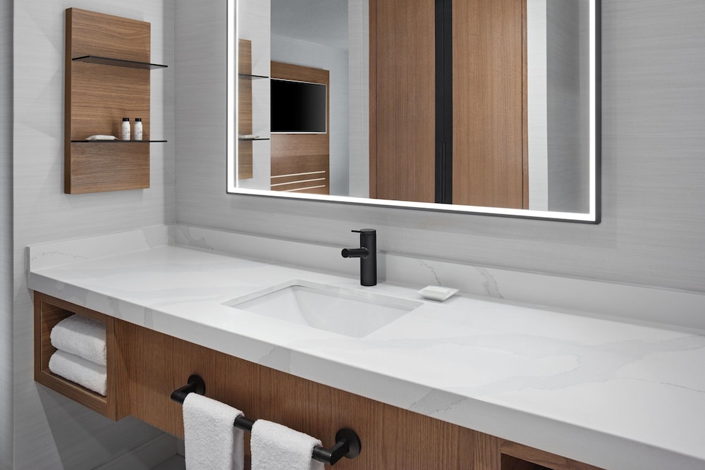 Suite, 1 Bedroom photo 3