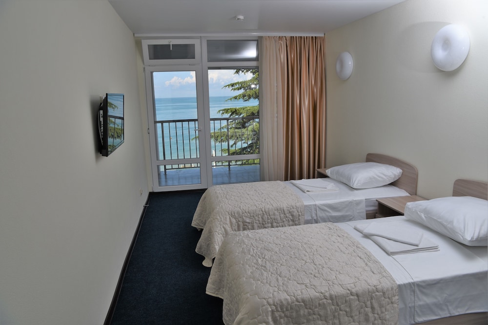 Superior Triple Room, Balcony, Sea View photo 2