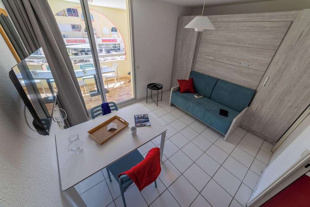 Family Apartment photo 3