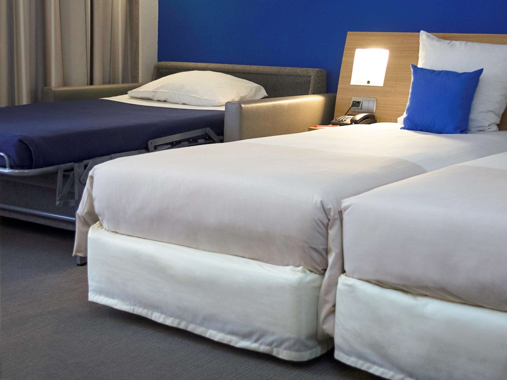 Superior Room, Multiple Beds - Photo 2