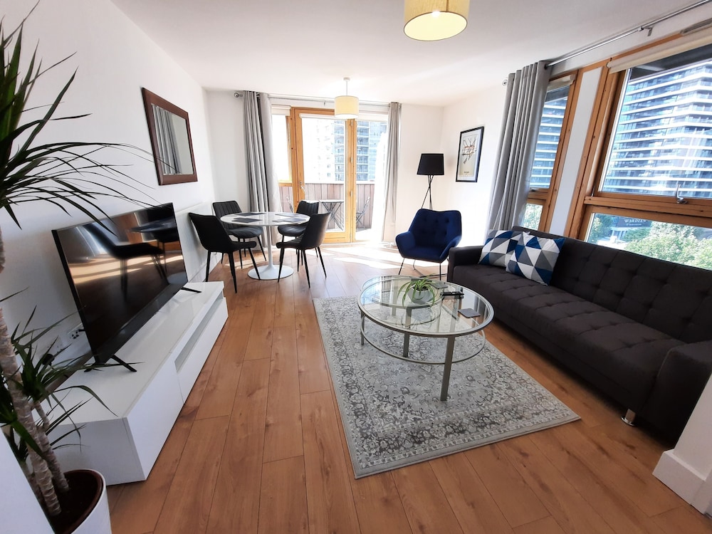 Comfort Apartment, 2 Bedrooms, Balcony, City View (802)