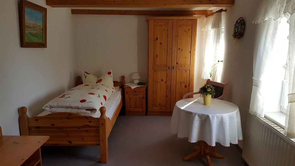Comfort Condo, 1 Queen Bed, Garden View, Garden Area