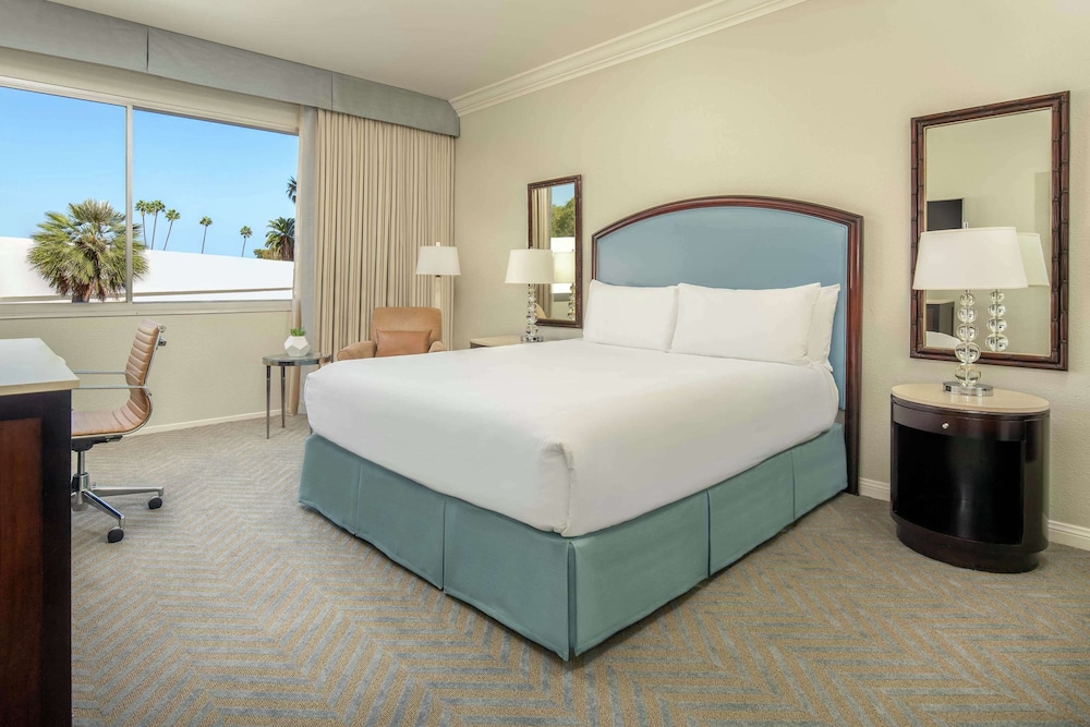 Room, 1 King Bed, Patio