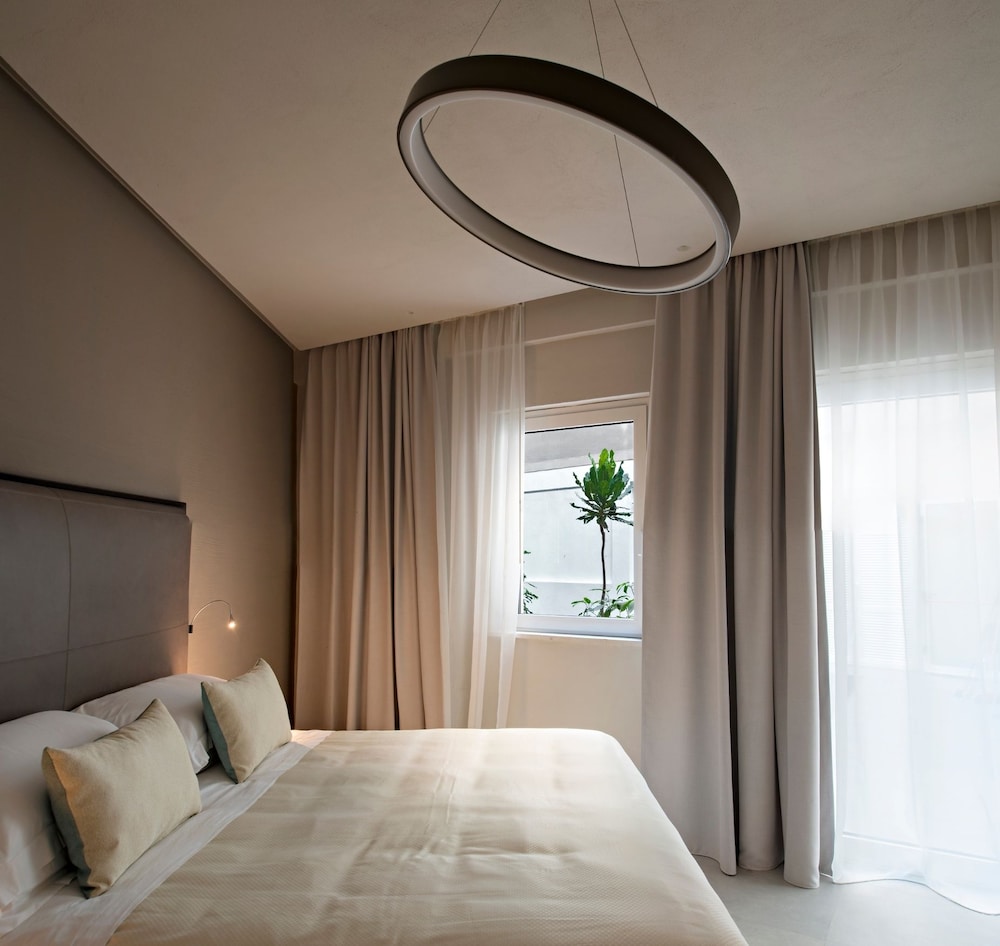 Suite, Annex Building (Rock, 50 meters away) - Photo 5