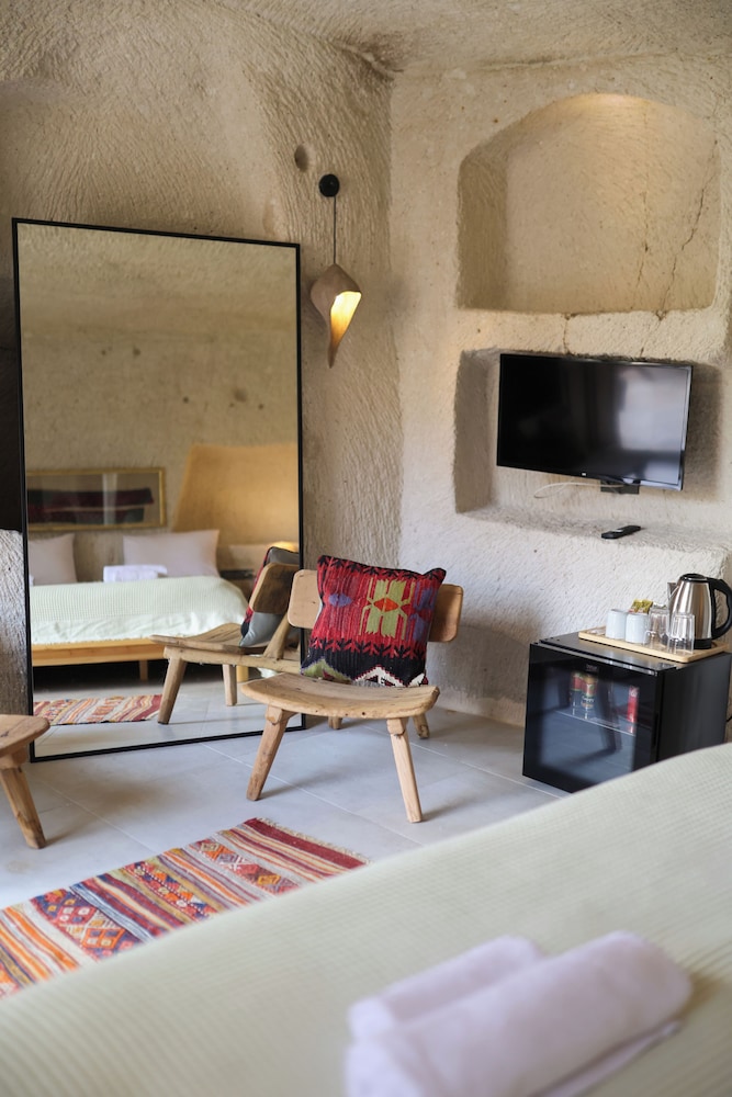 Honeymoon Room