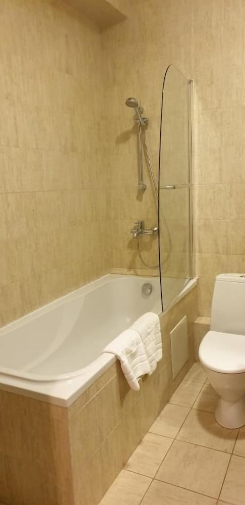 Standard Twin Room - Photo 4
