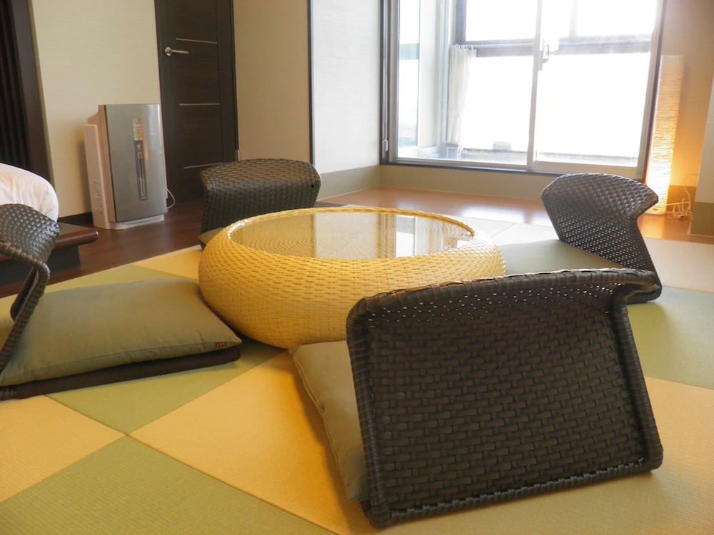 Deluxe Japanese and Western Style Room with Private Onsen (Mt.Yotei View) (Non Smoking) photo 2