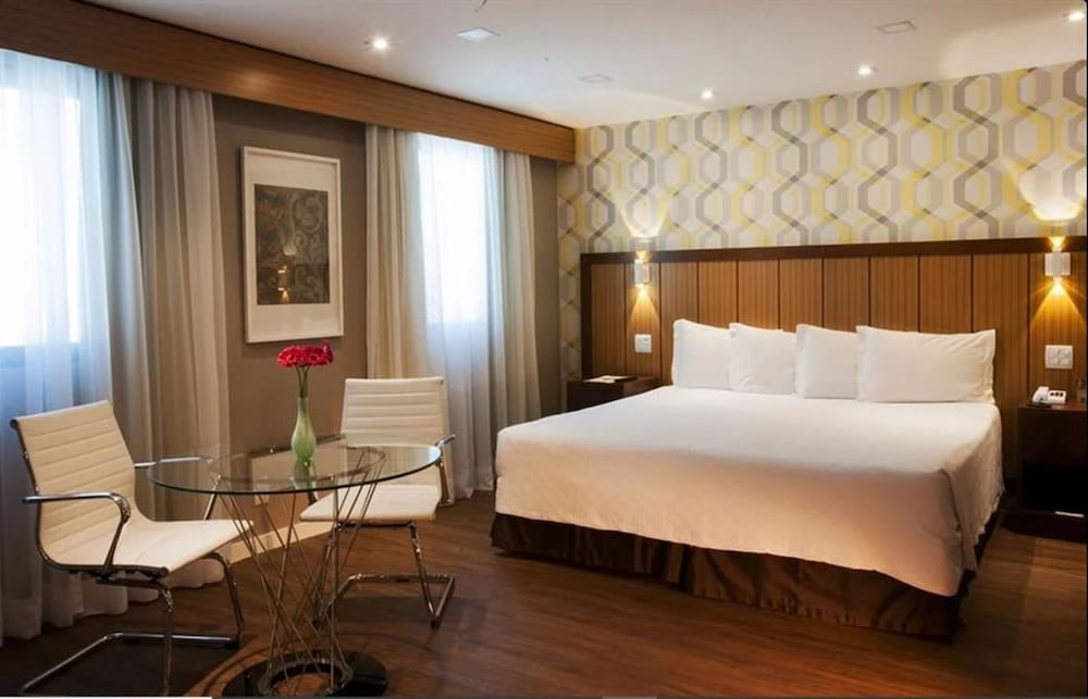 Traditional Studio Suite