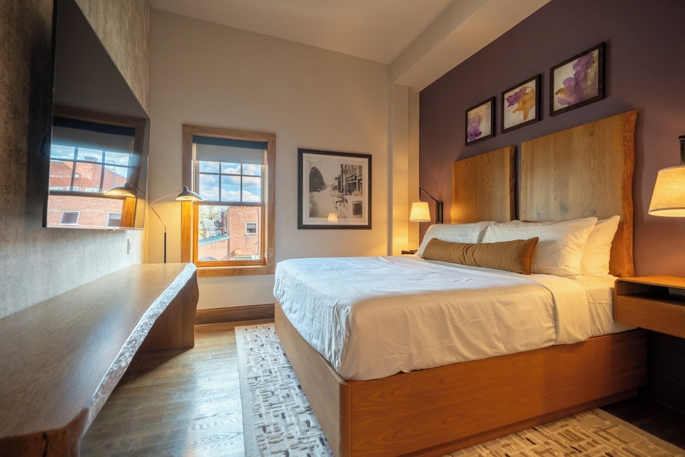 Superior Room, 1 King Bed