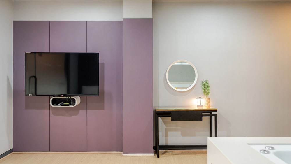 Basic Room, 1 Bedroom (Room B104 (Couple/Family Room)) - Photo 5
