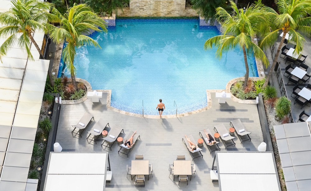 Classic Room, 2 Double Beds, Pool View - Photo 2