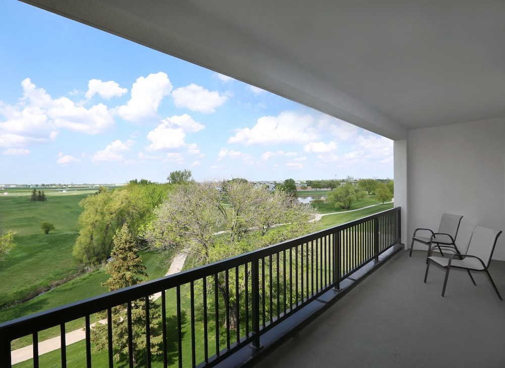 Suite, 2 Bedrooms, Balcony photo 2