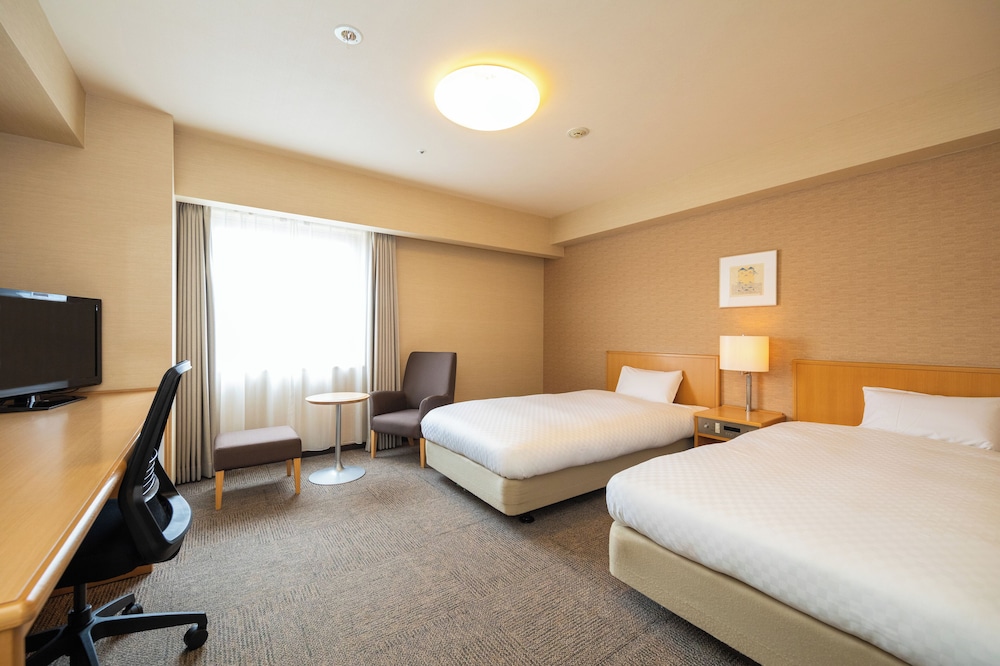 Standard Twin Room, City View