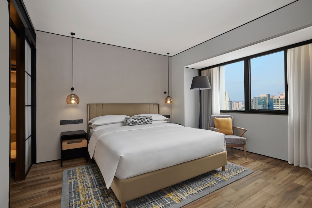 Club Suite, 1 Bedroom - Photo 1