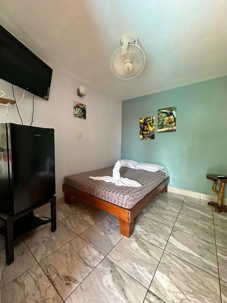 Basic Double or Twin Room, Pool View