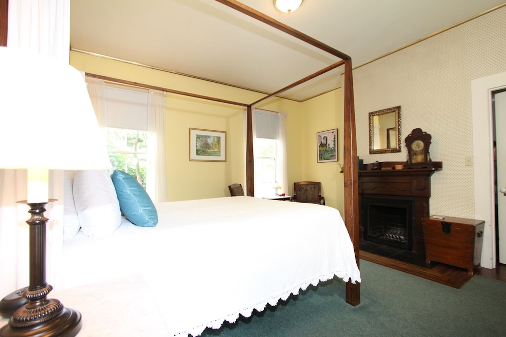 Romantic Double Room, Fireplace photo 3