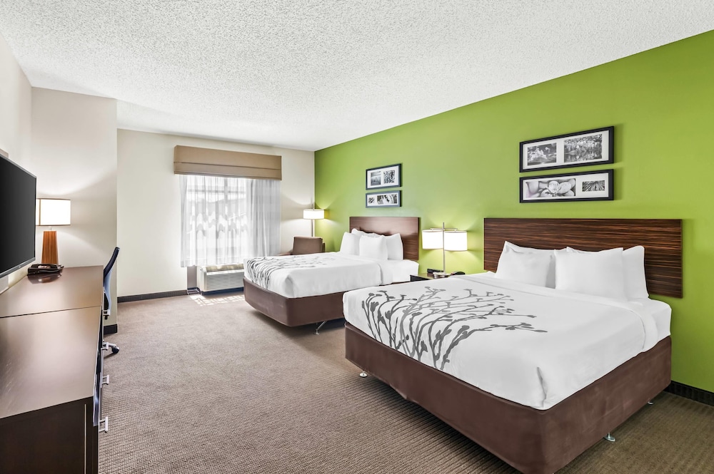 Room, 2 Queen Beds, Accessible, Non Smoking - Photo 1