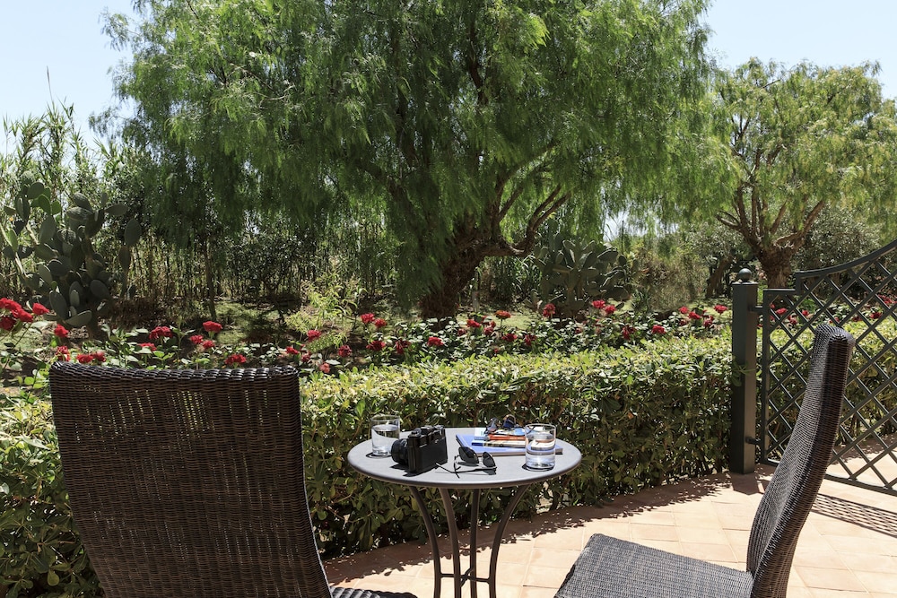 Superior Double Room, Terrace, Garden View