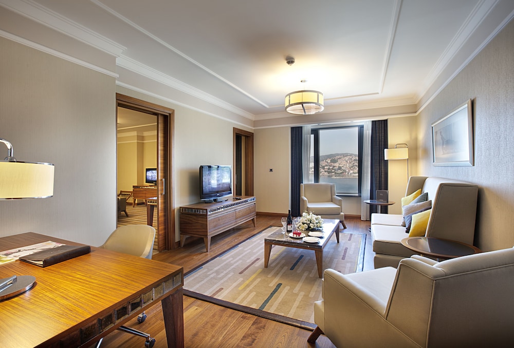 Family Suite Room  Land View - Photo 3