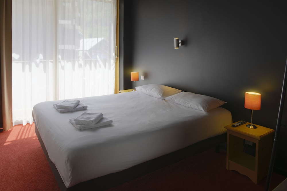 Standard Double Room - Photo 1