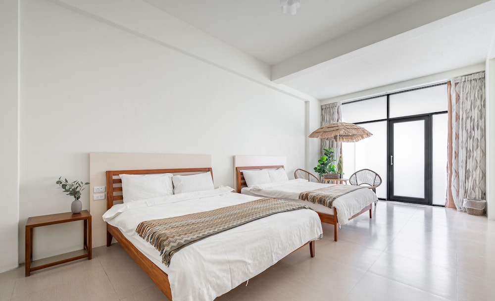 Superior Quadruple Room with Bathtub photo 1