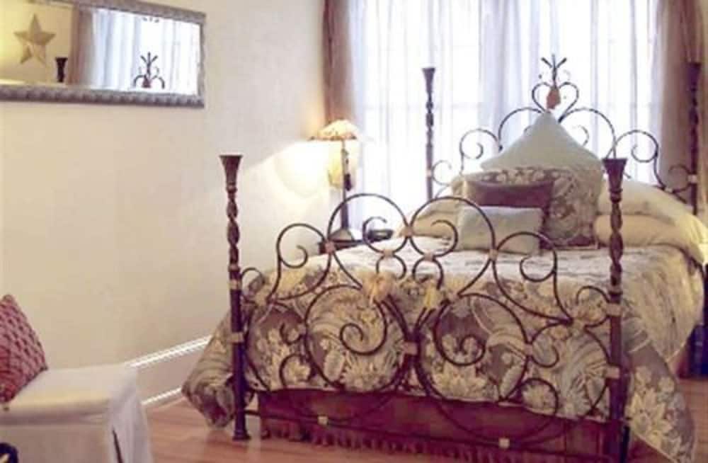 Cordova Room