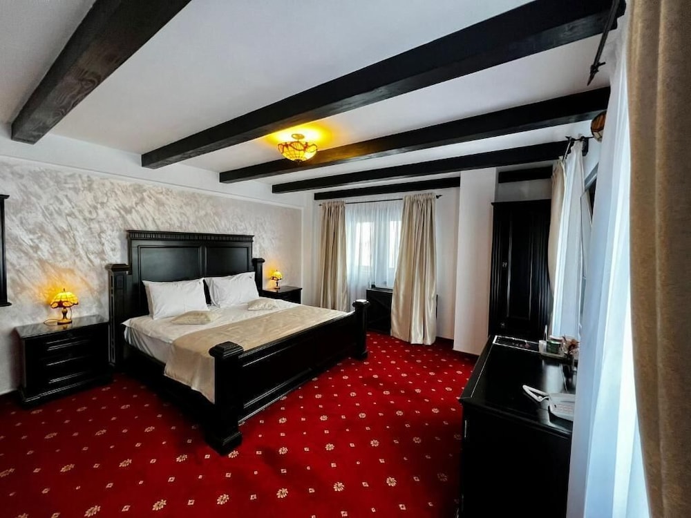 Luxury Double Room, Balcony, Garden View