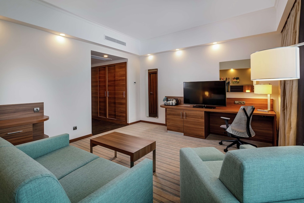 Deluxe Room, 1 King Bed, Sea View photo 3
