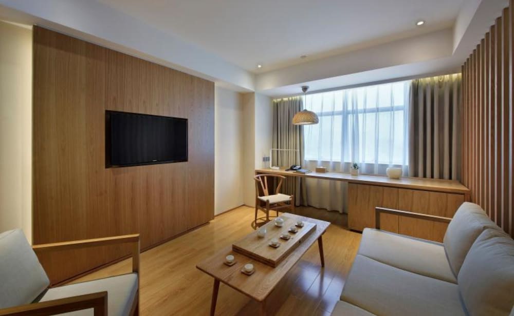 Suite photo 1