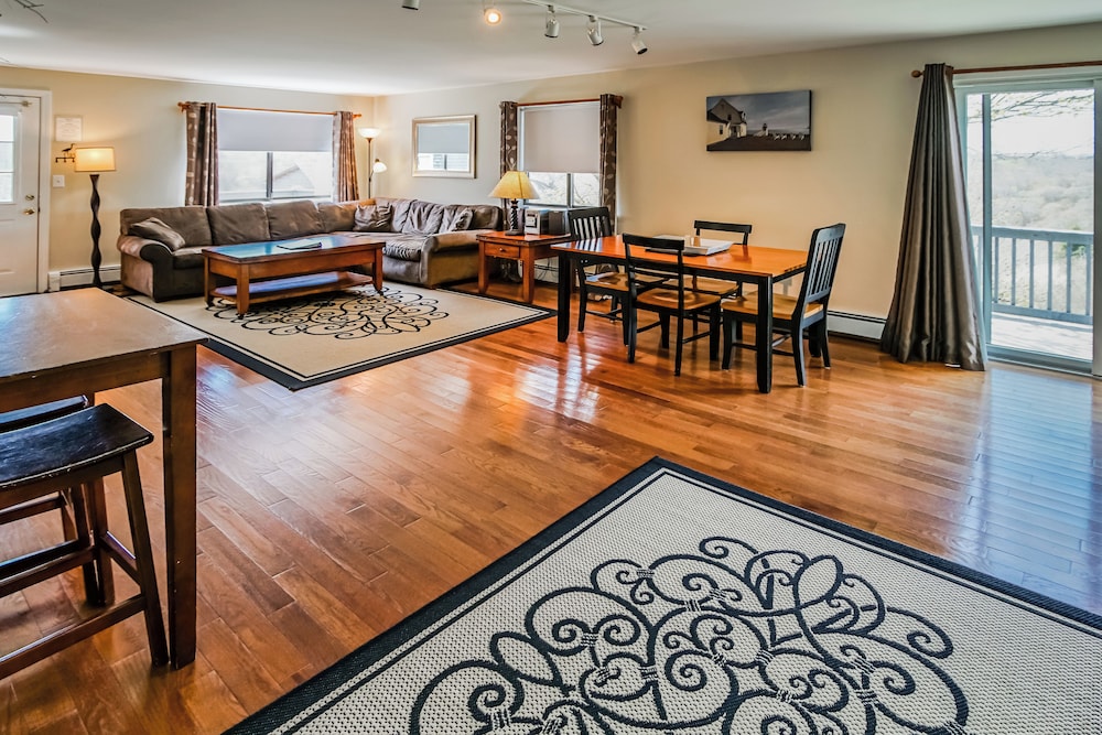 Deluxe Condo, 2 Bedrooms, Kitchen