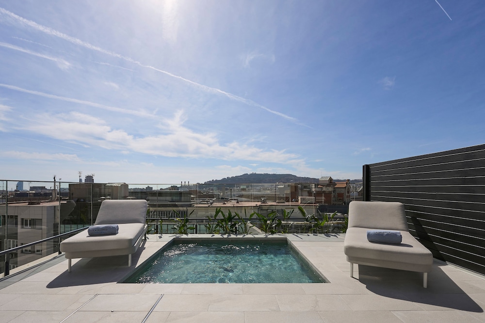 Junior Suite, Private Pool (Deluxe)