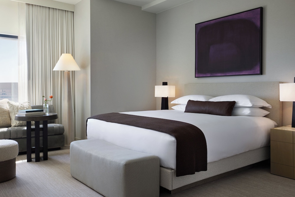 Suite, 1 Bedroom, Roll-in Shower (Mobility Accessible)