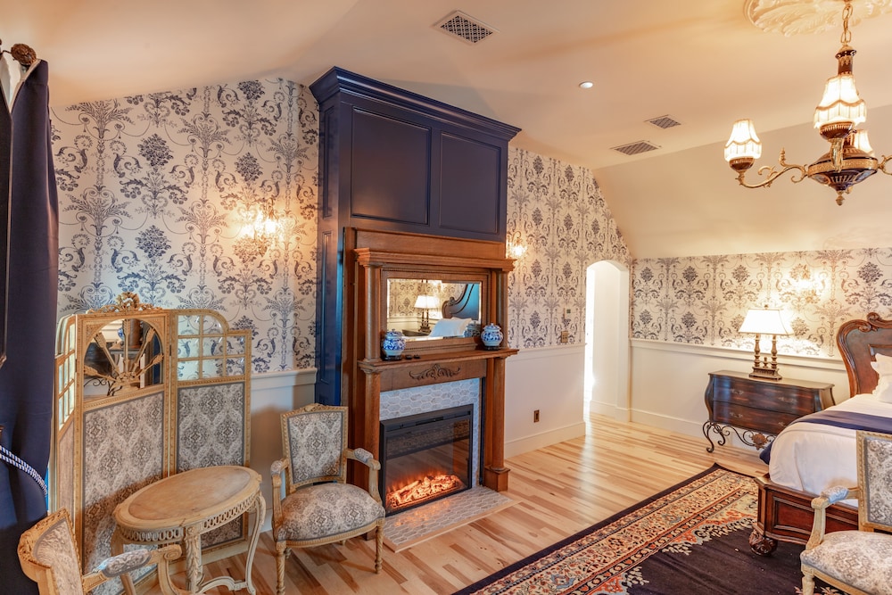 Deluxe Room - Photo 2