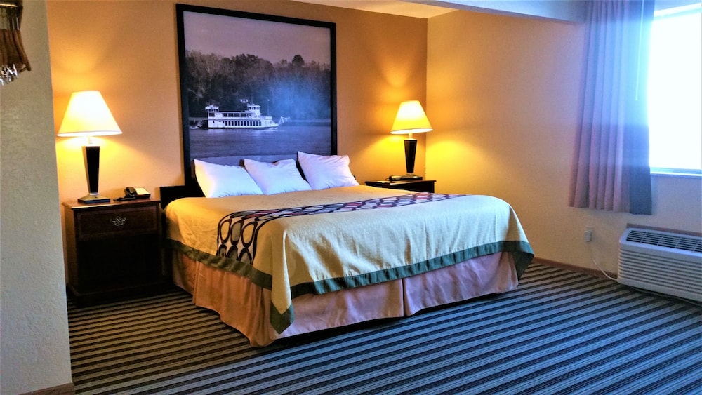 Suite, 1 King Bed, Jetted Tub - Photo 2