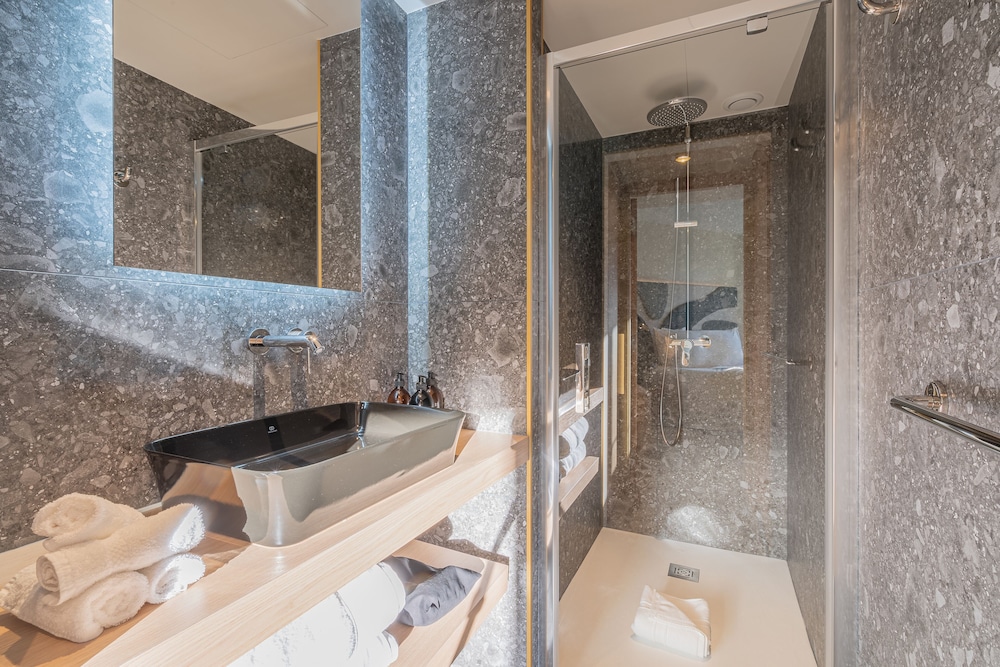 1 Bedroom Apartment Premium  35m2 photo 3