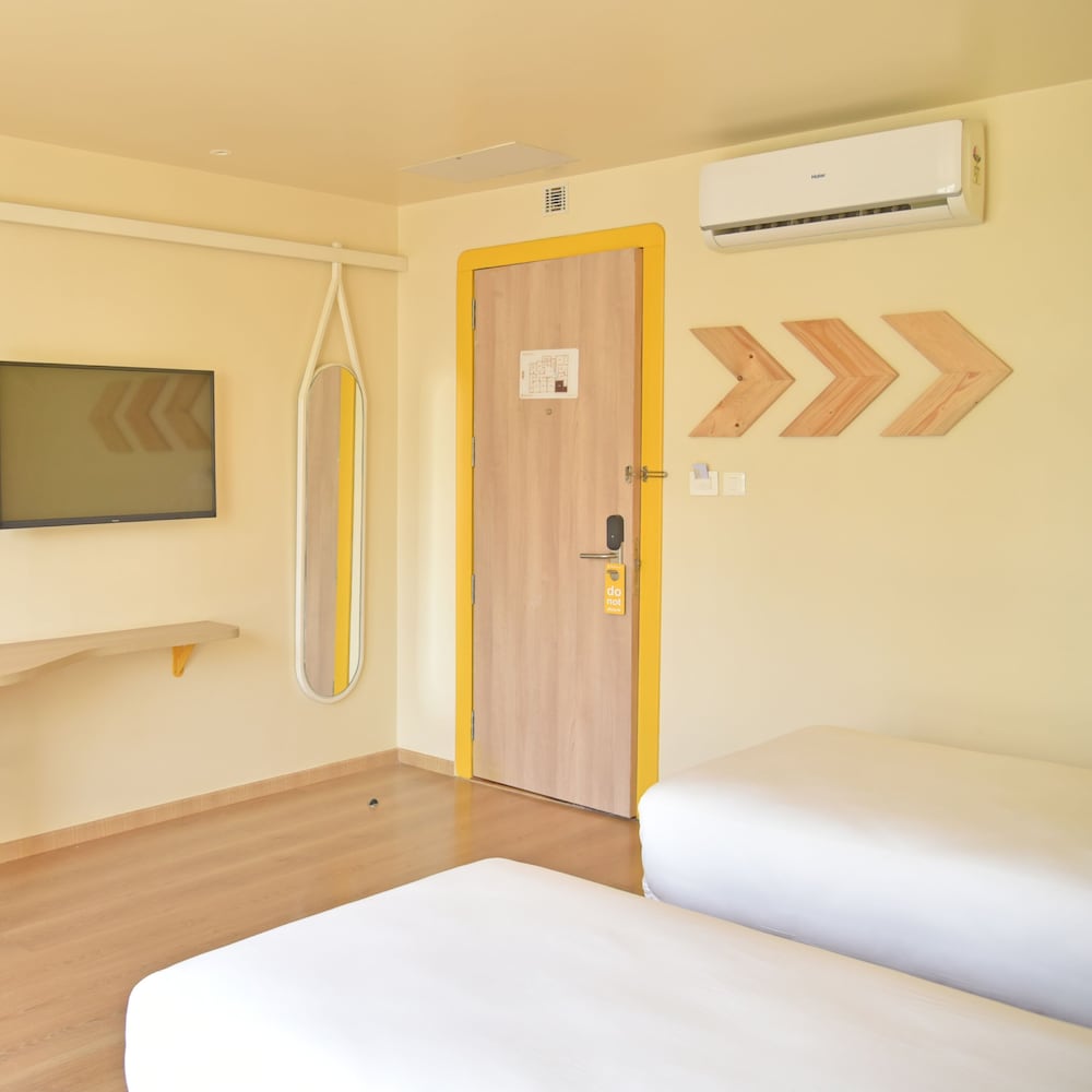 Standard Twin Room - Photo 7
