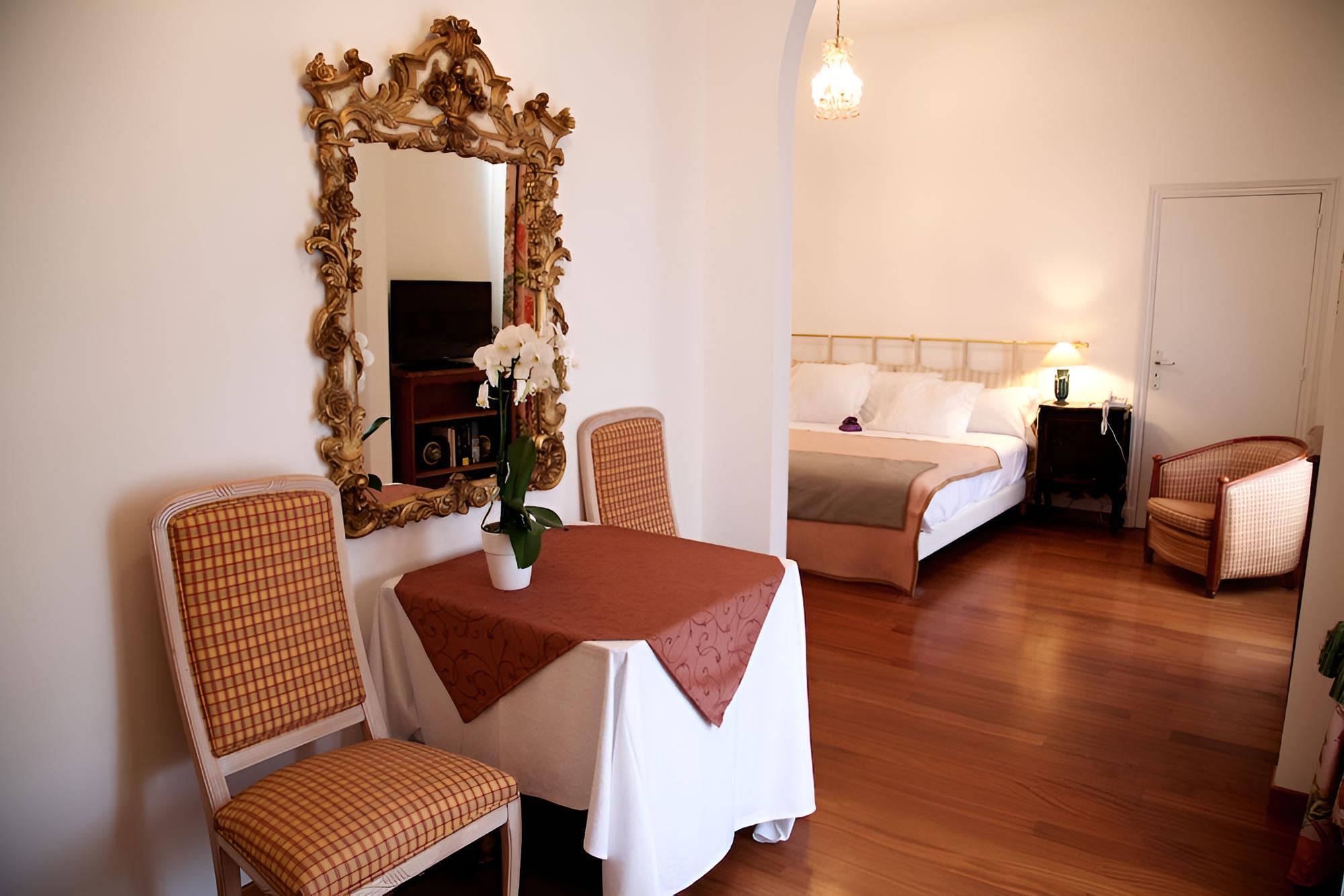 Superior Double or Twin Room photo 3