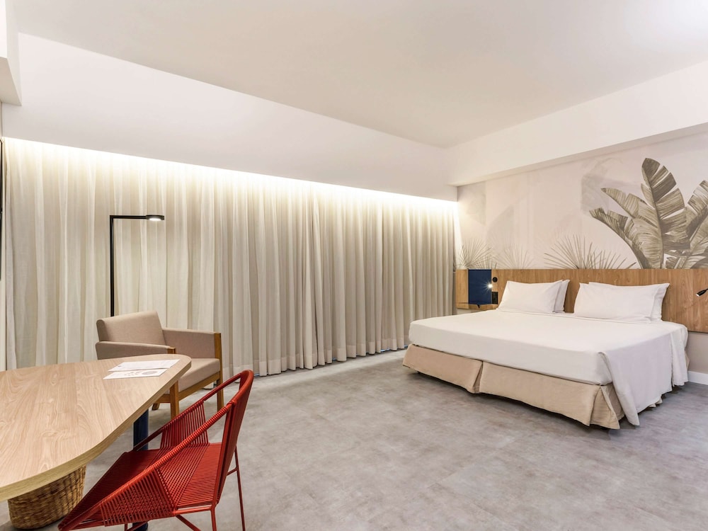 Luxury Room, 1 King Bed, City View - Photo 4