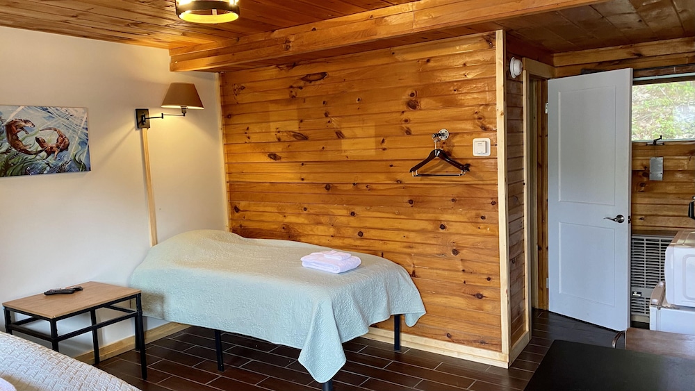 Room (OTTERC)