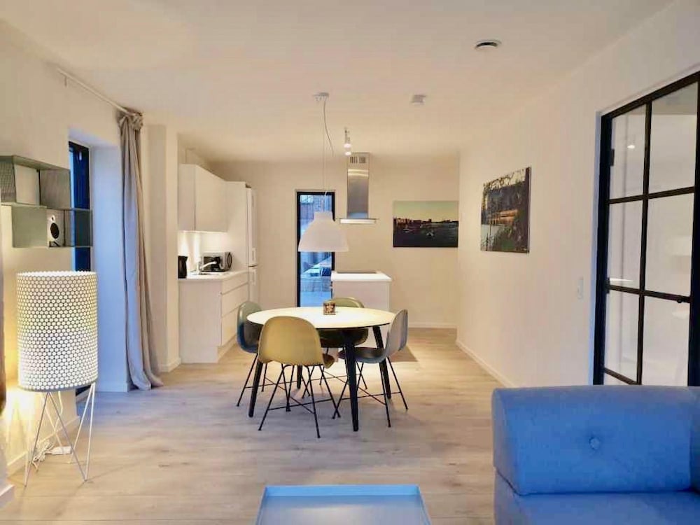 Apartment photo 3