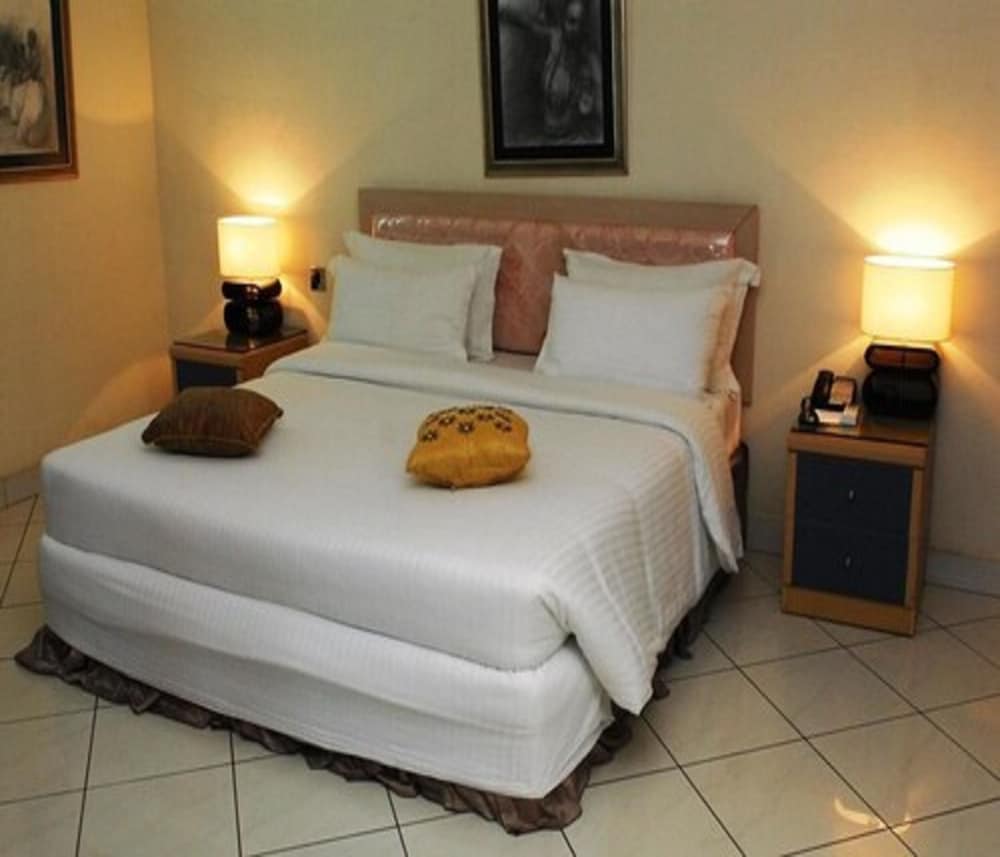 Luxury Suite - Photo 1