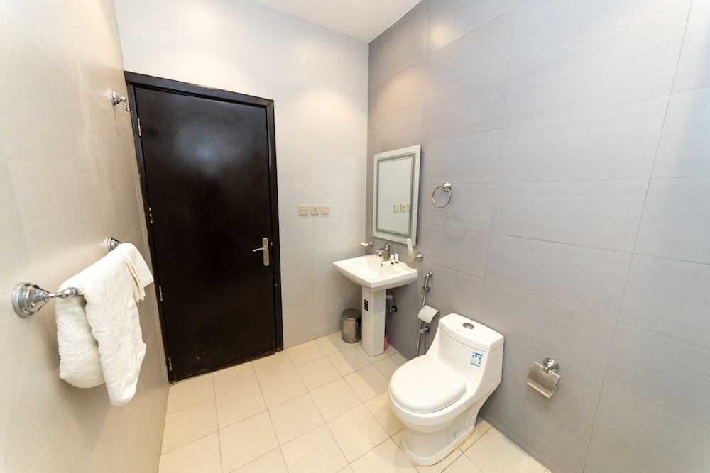 Deluxe Double Room - Photo 12
