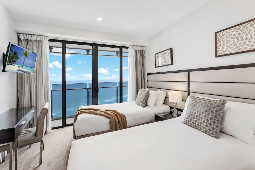 Luxury Apartment, 2 Bedrooms, 2 Bathrooms, Ocean View photo 3