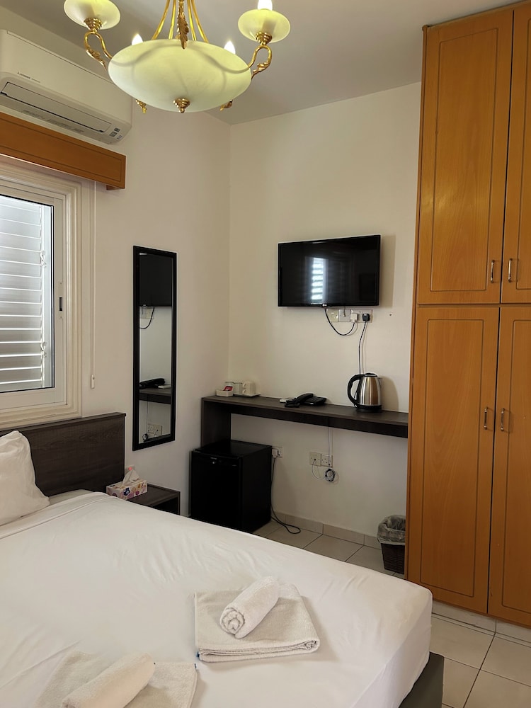 Economy Double Or Twin Room