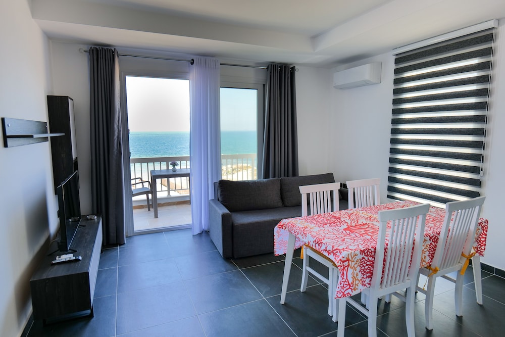 Quadruple Room, Beach View