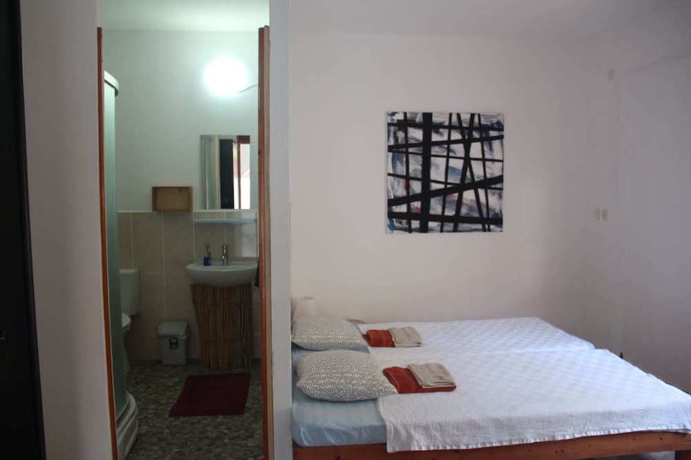 Standard Room, Garden View, Ground Floor