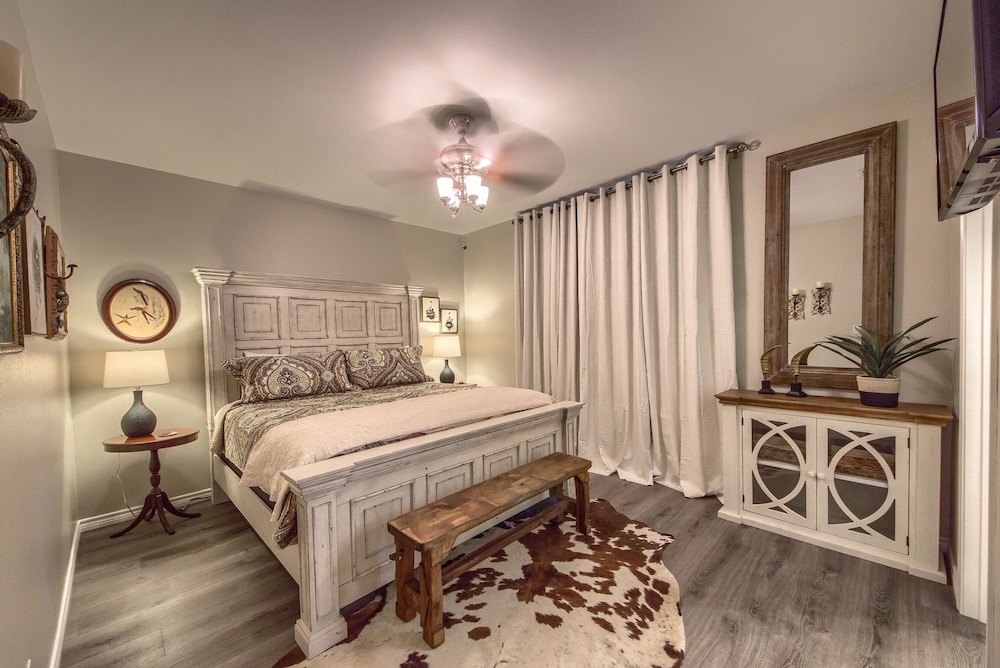 Condo, 3 Bedrooms