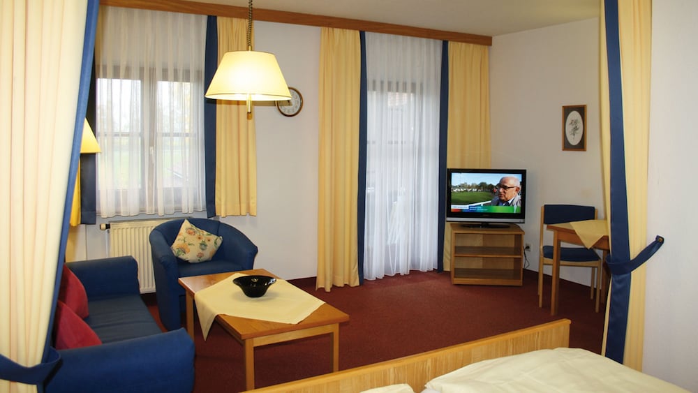 Premium Double or Twin Room, Balcony photo 2